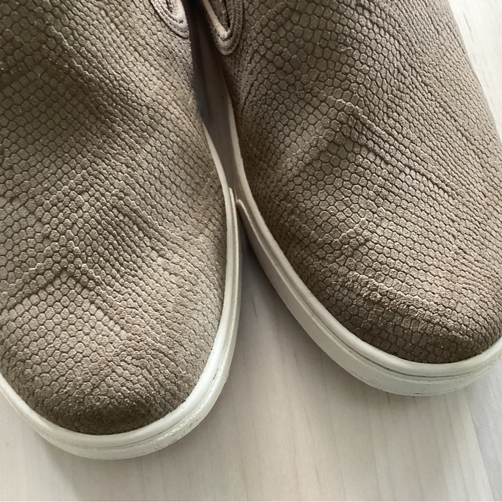 Olukai Pehuea Slip-On in Clay Leather size 7.5 - Picture 6 of 8